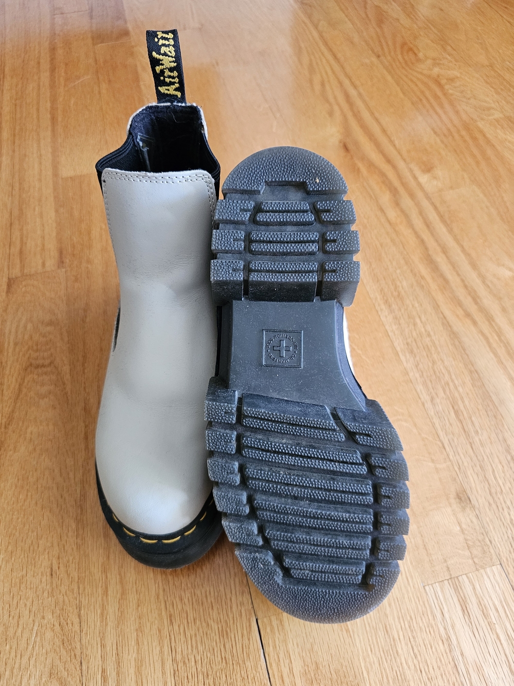 Dr. Martens White Leather Chelsea Lug Boots with Black Elastic - Picture 2 of 5